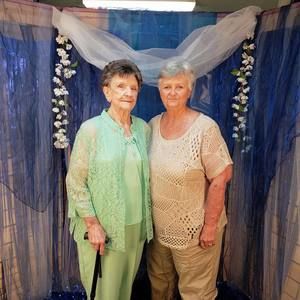 Meet your Posher, Angie